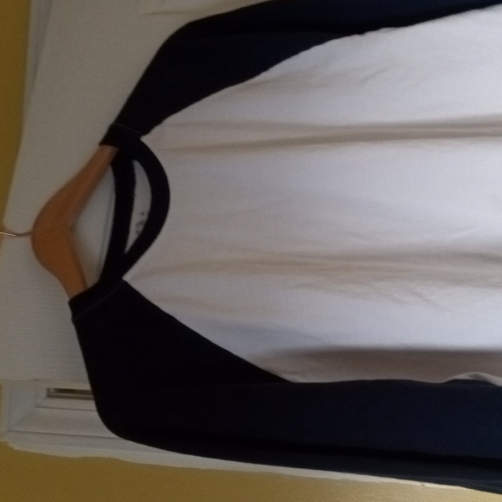 Baseball tee